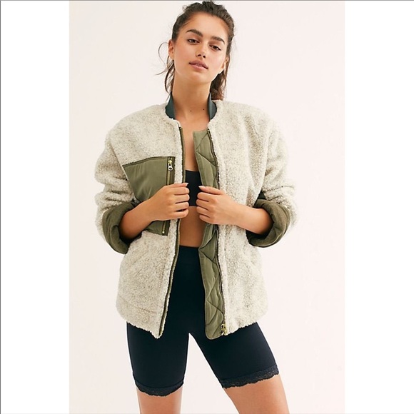 NEW FREE PEOPLE / RIVINGTON SHERPA ZIP UP JACKET - Picture 2 of 7